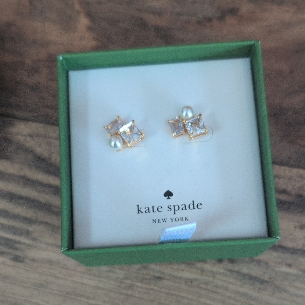 Kate Spade Victoria Cluster Stud with Pearl Earrings